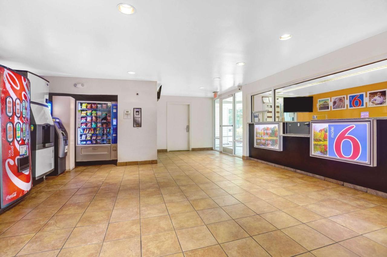 Motel 6-Raleigh, Nc - North Екстер'єр фото