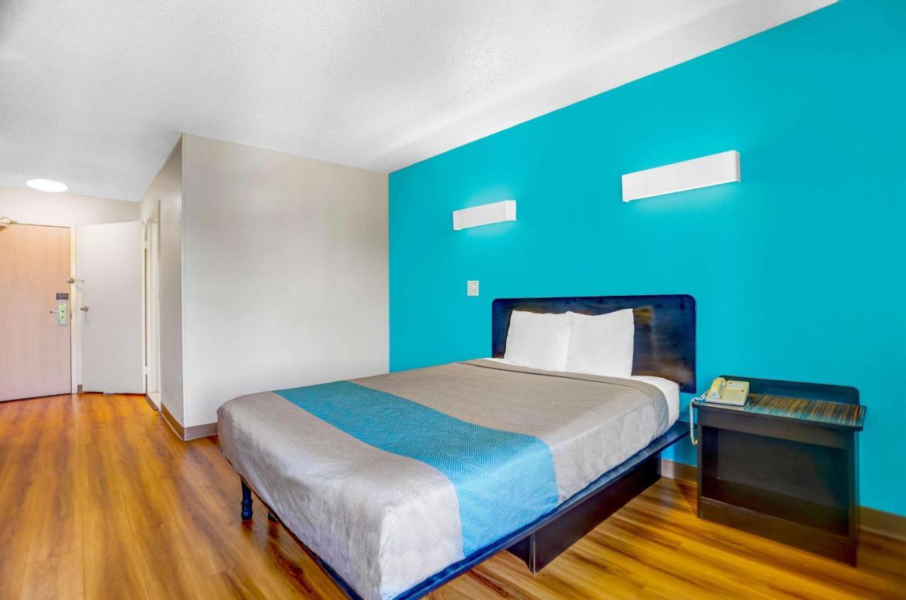 Motel 6-Raleigh, Nc - North Екстер'єр фото