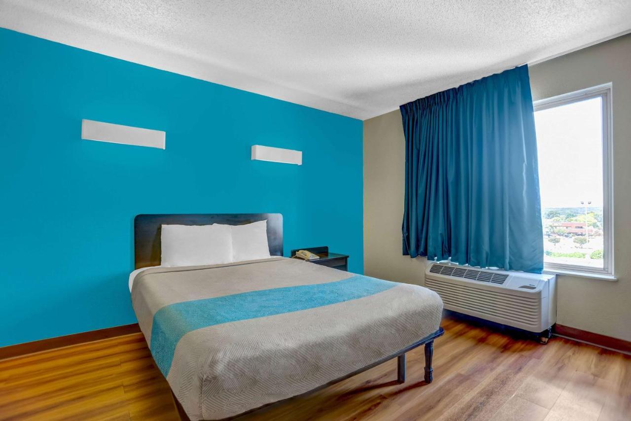 Motel 6-Raleigh, Nc - North Екстер'єр фото